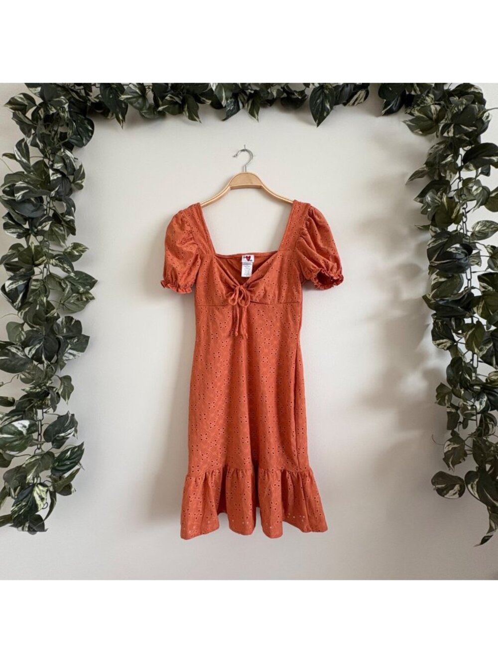 Heart & Heels Short Puff Sleeve V-Neck Stitched Mini Dress Orange Women’s Sz L